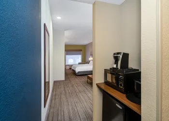 Holiday Inn Express Hotel & Suites Talladega by IHG hotel thumbnail 5