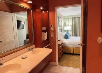 Palm Beach Shores Resort and Vacation Villas hotel thumbnail 7