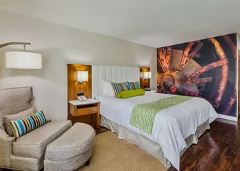 Hotel Indigo Anaheim by IHG hotel thumbnail 4