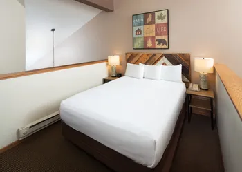 Timber Ridge Lodge and Waterpark hotel thumbnail 7