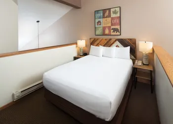 Timber Ridge Lodge and Waterpark hotel thumbnail 7