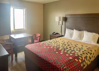 Econo Lodge Inn & Suites Corning Travel Center hotel thumbnail 6