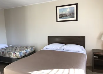 NovaStar Motel On The Lake hotel thumbnail 2