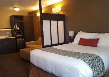 Microtel Inn & Suites By Wyndham Whitecourt hotel thumbnail 6