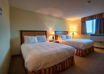 Park West Inn hotel thumbnail 6