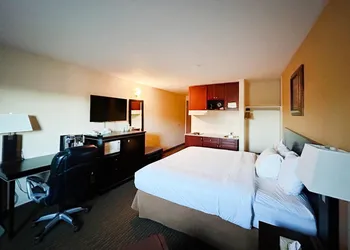 Travelodge by Wyndham Valleyview AB hotel thumbnail 5