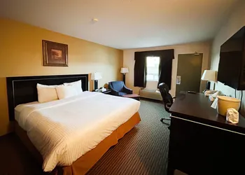Travelodge by Wyndham Valleyview AB hotel thumbnail 7