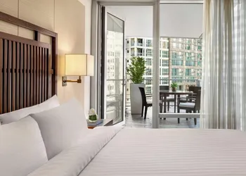 Shangri-La Vancouver hotel thumbnail 7