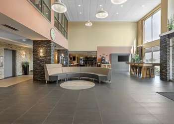 Best Western Plus Airport Inn & Suites hotel thumbnail 2