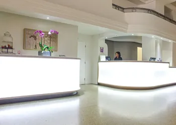 Marseilles Beachfront Hotel hotel thumbnail 2