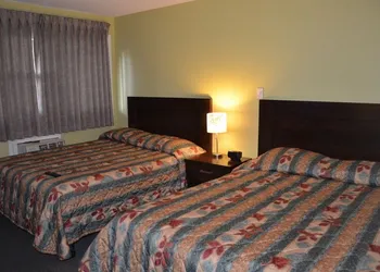 Coachman Inn hotel thumbnail 2