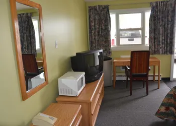 Coachman Inn hotel thumbnail 5