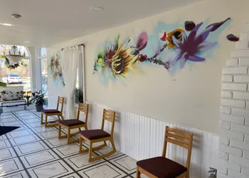 Windspire Inn hotel thumbnail 5