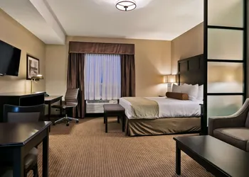 Best Western Plus Okotoks Inn & Suites hotel thumbnail 7