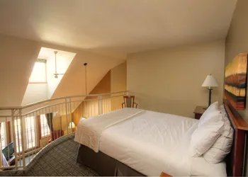 Place St-Bernard hotel thumbnail 8