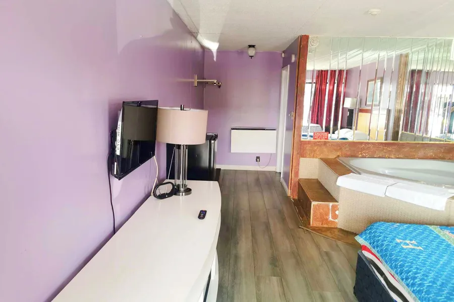 Falls Inn Near Casino Niagara By OYO hotel detail image 2