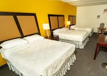 Grand Persepolis Inn hotel thumbnail 3