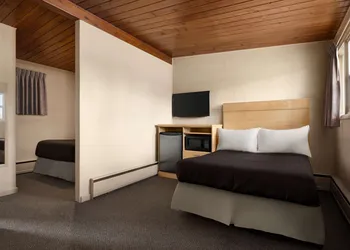 Thriftlodge Moose Jaw hotel thumbnail 3