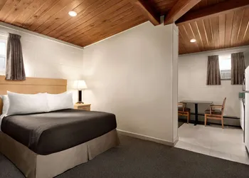 Thriftlodge Moose Jaw hotel thumbnail 4