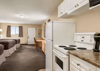 Thriftlodge Moose Jaw hotel thumbnail 6