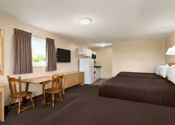 Thriftlodge Moose Jaw hotel thumbnail 7