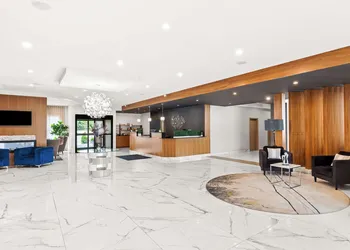 Best Western Plus Montreal East hotel thumbnail 3
