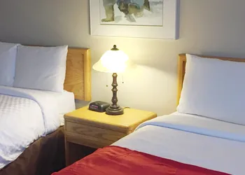 Auberge Du Grand Lac hotel thumbnail 7