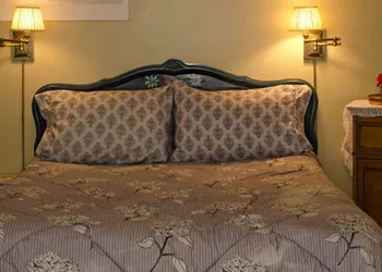 Heartwood Inn hotel thumbnail 6