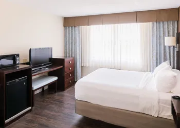 Rodd Royalty hotel thumbnail 4