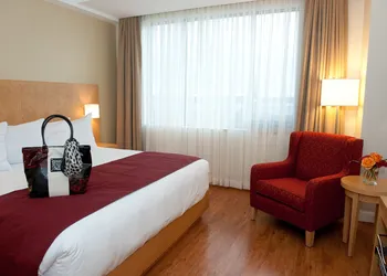 The Holman Grand Hotel hotel thumbnail 7