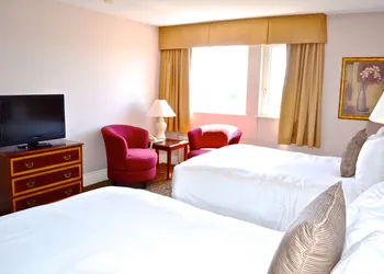 Inverary Resort hotel thumbnail 2
