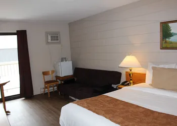 Armstrong Inn hotel thumbnail 3
