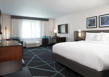Fairfield Inn & Suites by Marriott Camarillo hotel thumbnail 7