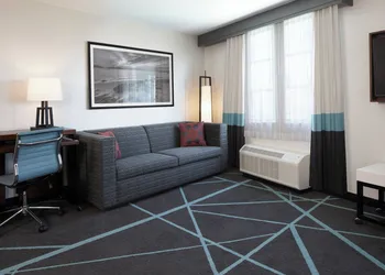 Fairfield Inn & Suites by Marriott Camarillo hotel thumbnail 8