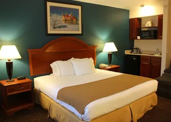 Holiday Inn Express Mackinaw City by IHG hotel thumbnail 4