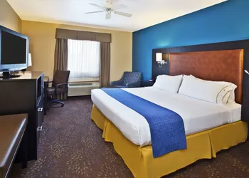 Holiday Inn Express Mackinaw City by IHG hotel thumbnail 6