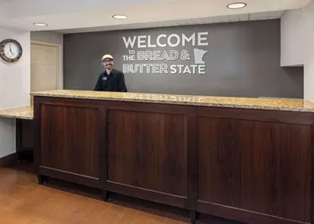Hampton Inn Minneapolis NW Maple Grove hotel thumbnail 3