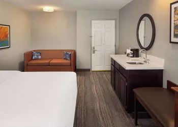 Hampton Inn Minneapolis NW Maple Grove hotel thumbnail 6