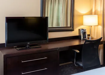 Crowne Plaza Houston Galleria Area by IHG hotel thumbnail 7