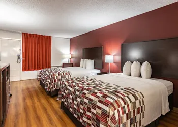 Red Roof Inn Forsyth hotel thumbnail 7