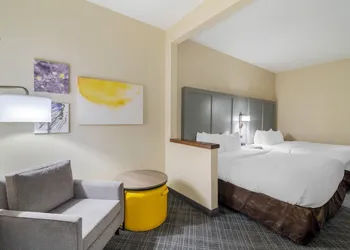 Comfort Inn Bismarck hotel thumbnail 7