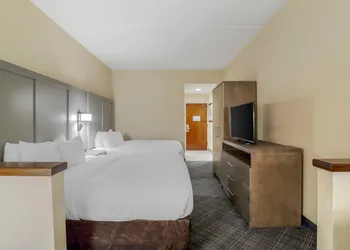 Comfort Inn Bismarck hotel thumbnail 8