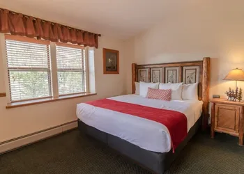 Wildwood Inn hotel thumbnail 5
