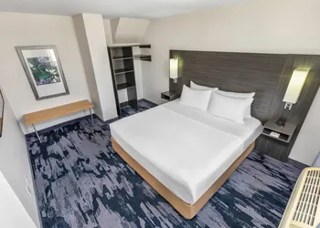 Quality Inn and Suites Winnipeg hotel thumbnail 8