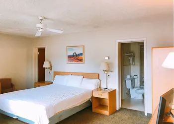 Appletree Inn hotel thumbnail 5