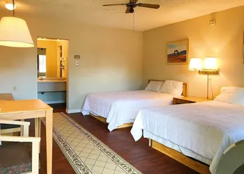 Appletree Inn hotel thumbnail 8