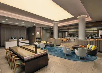 Sheraton LaGuardia East Hotel hotel thumbnail 3
