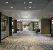 Sheraton LaGuardia East Hotel hotel detail image 4