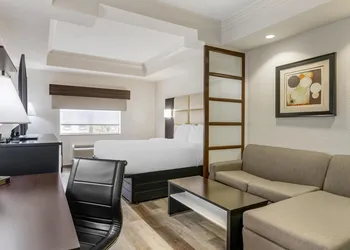 Best Western Plus JFK Inn & Suites hotel thumbnail 7