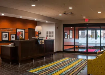 Hampton Inn & Suites Mishawaka/South Bend at Heritage Square hotel thumbnail 4